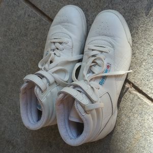 Vintage 80s Classic Reebok Sneakers Velcro high tops